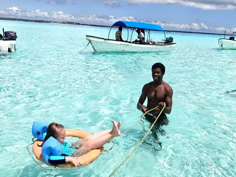 Tagesausflug nach Sansibar ab Dar es Salaam: Gewässer vor Sansibar